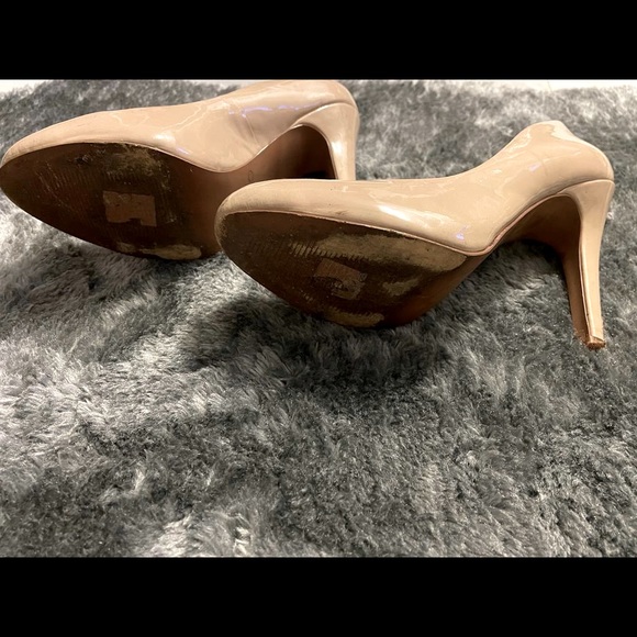 Nude Round Toe Pumps 👠👠 - Picture 3 of 7